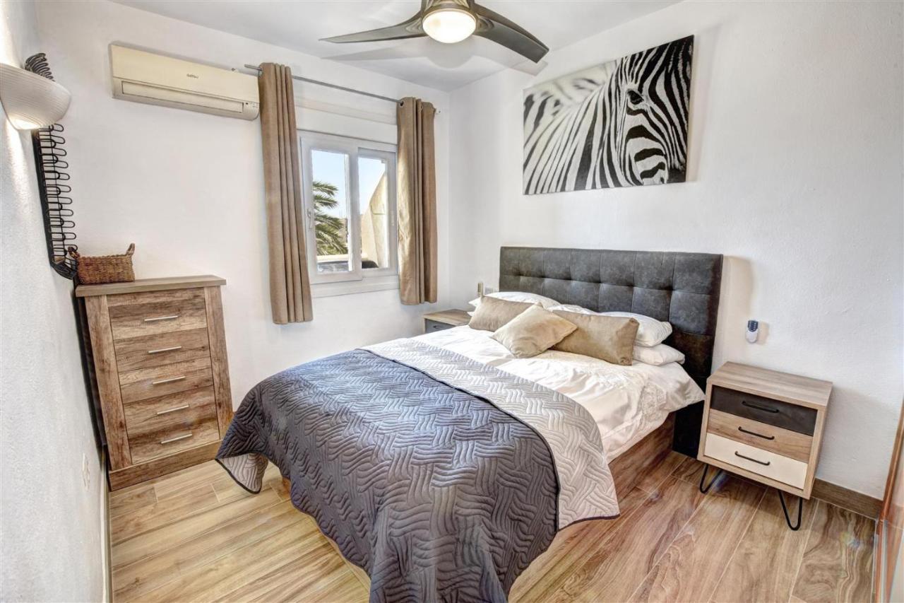 Benal Beach, Luxury Sea & Mountain View Beachside 1 Bedroom Apartment Benalmádena Exteriör bild