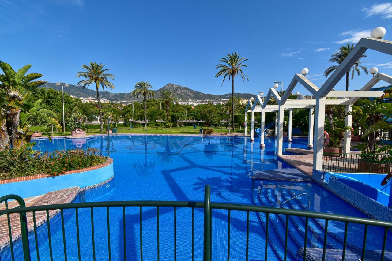 Benal Beach, Luxury Sea & Mountain View Beachside 1 Bedroom Apartment Benalmádena Exteriör bild